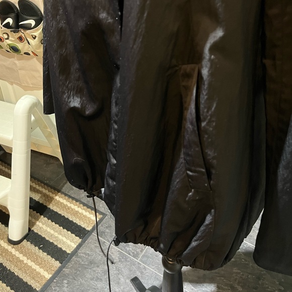 3/$30 Vera wang black jacket - Picture 6 of 7